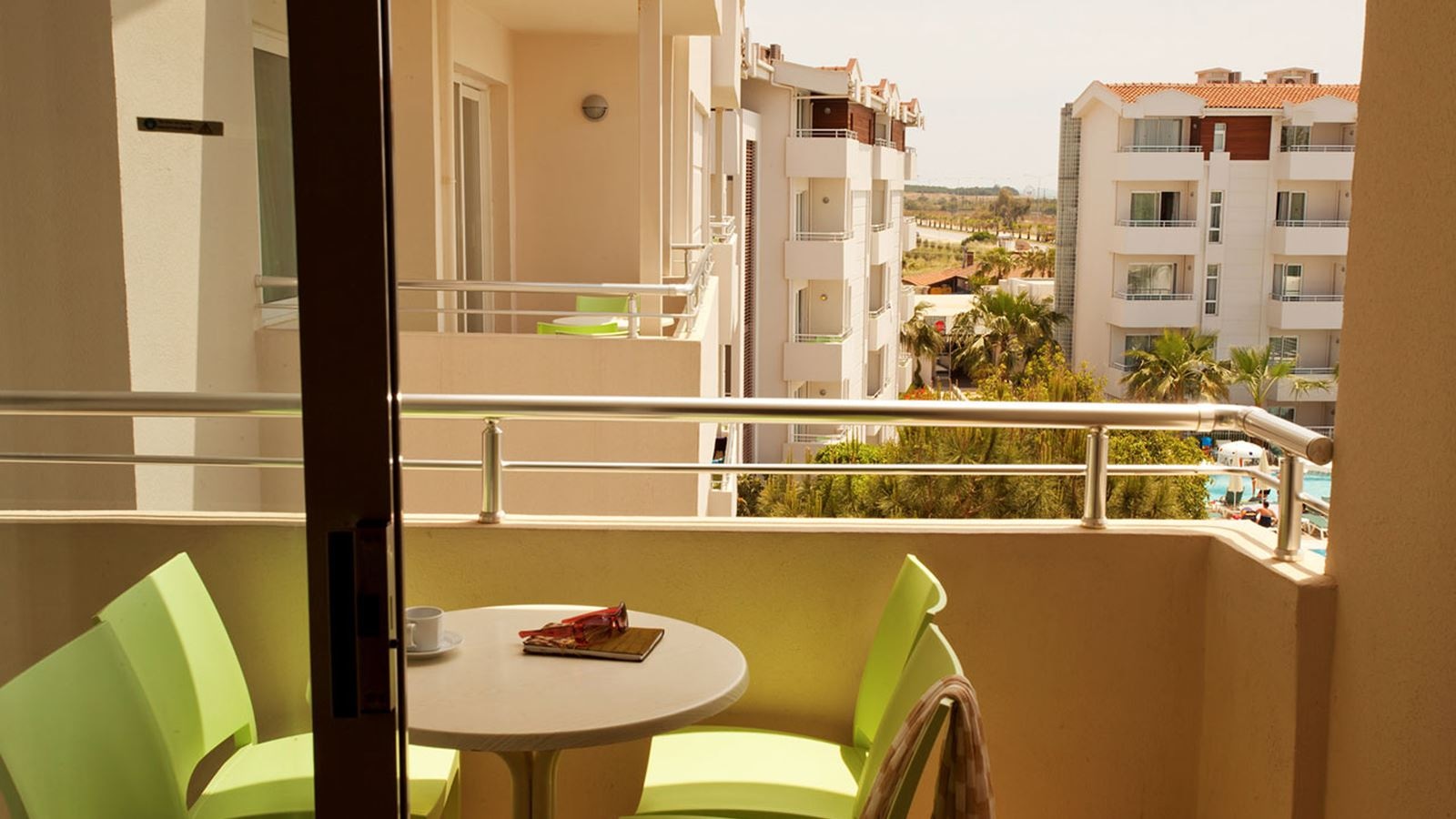 rooms-family-room-land-view