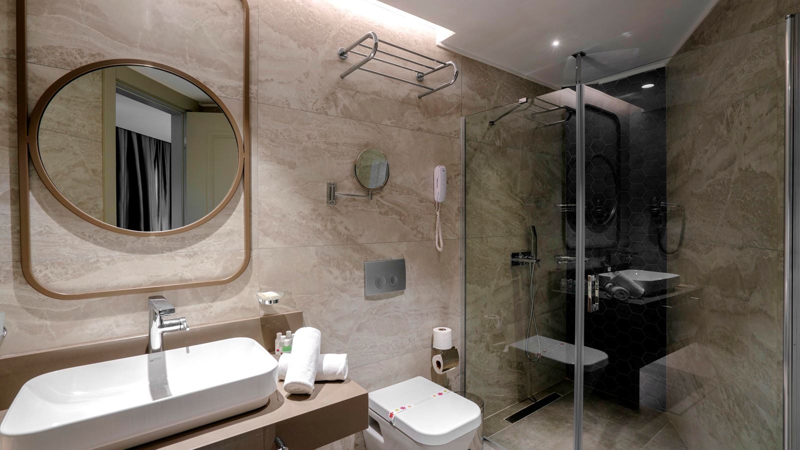 rooms-standard-room-land-view