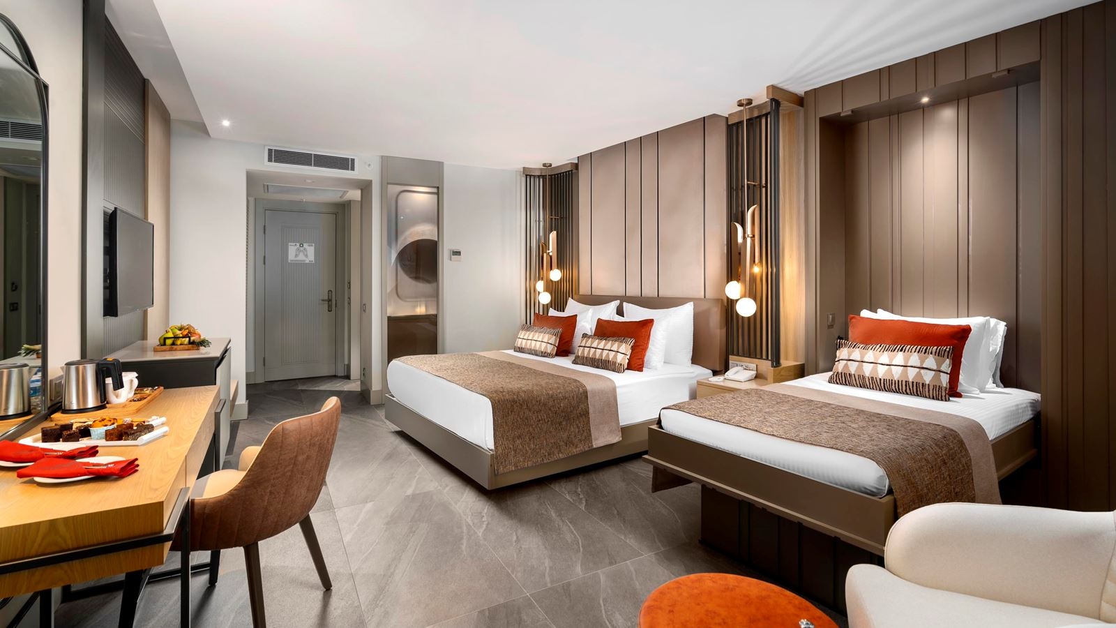 rooms-superior-room-land-view