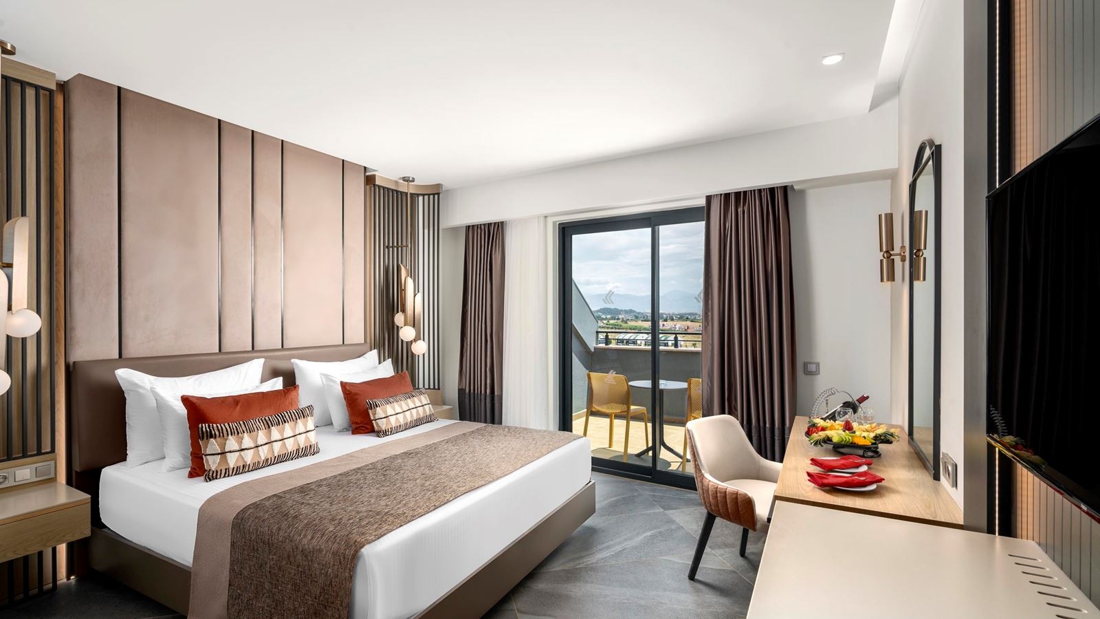 rooms-family-room-land-view