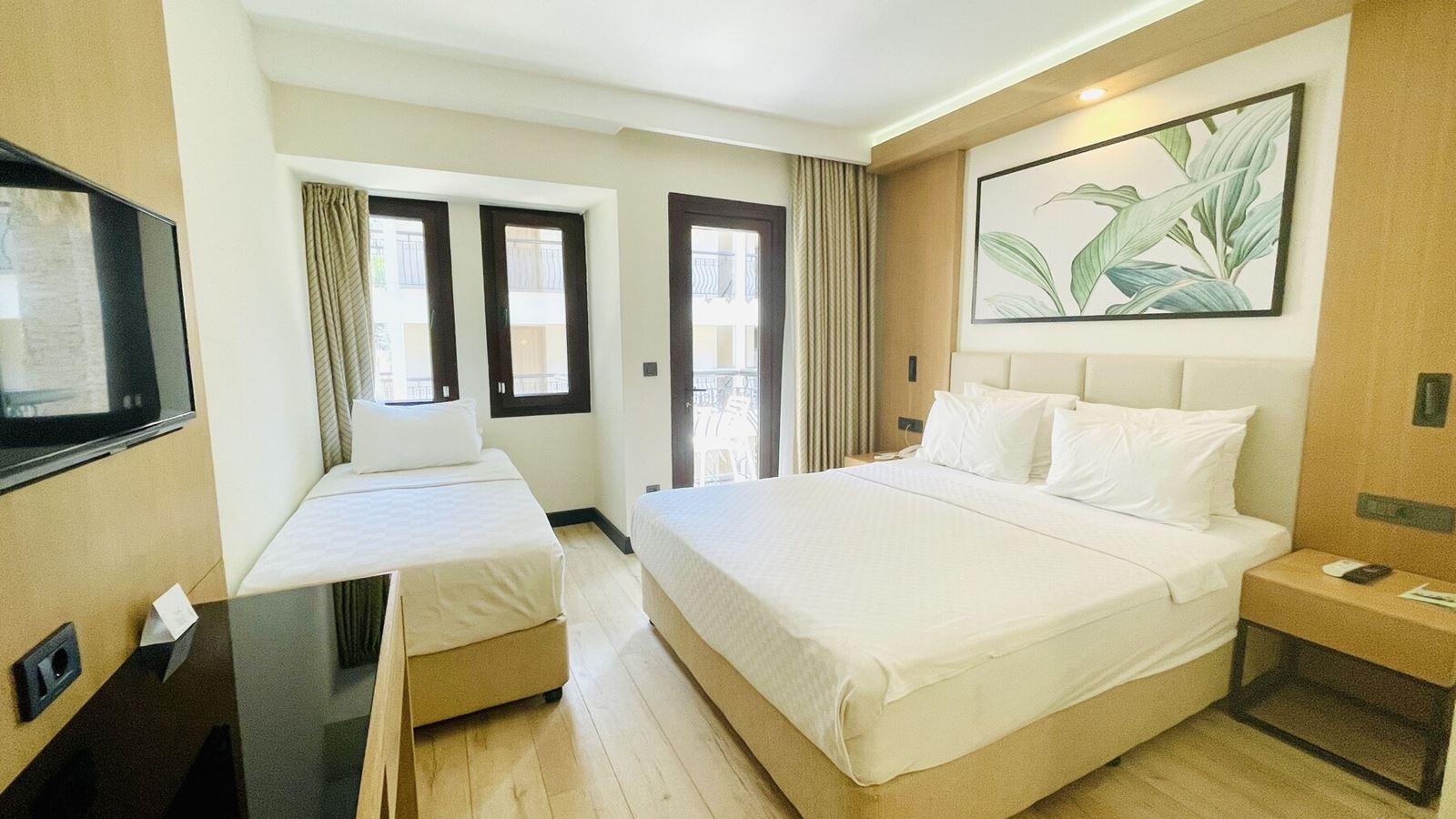 rooms-superior-triple-room