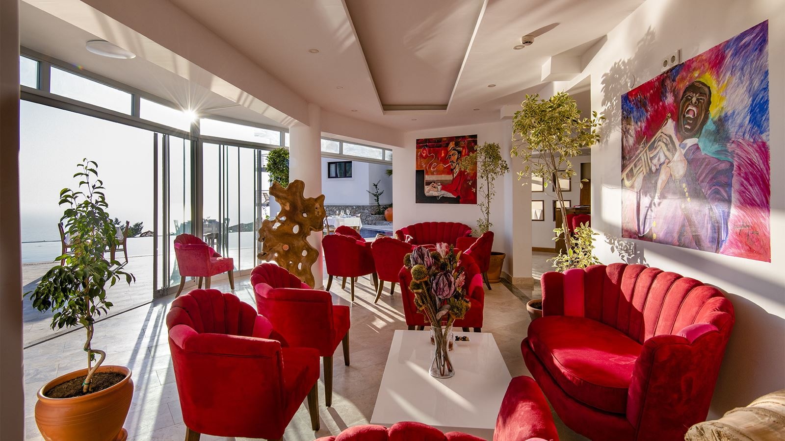 restaurants-at-the-poolside