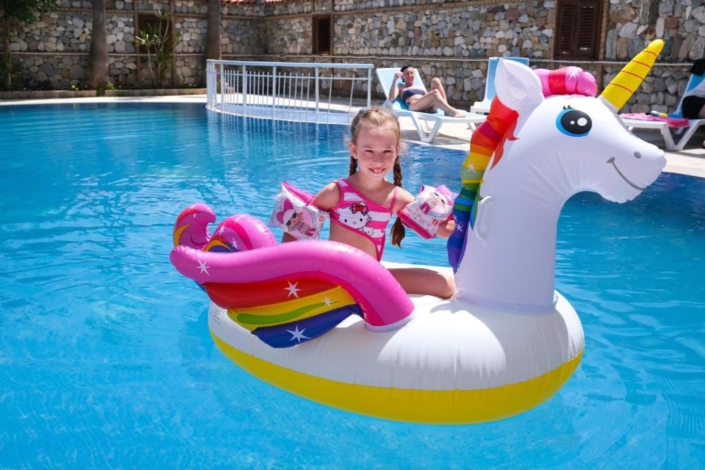 pools-outdoor-childrens-pool