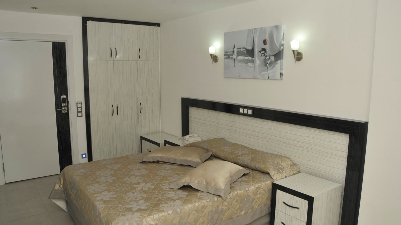 rooms-annex-building-standard-room