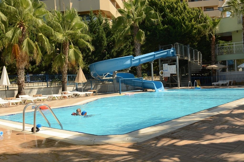 water-park-water-park