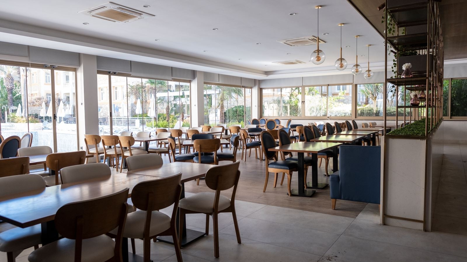 restaurants-restaurant