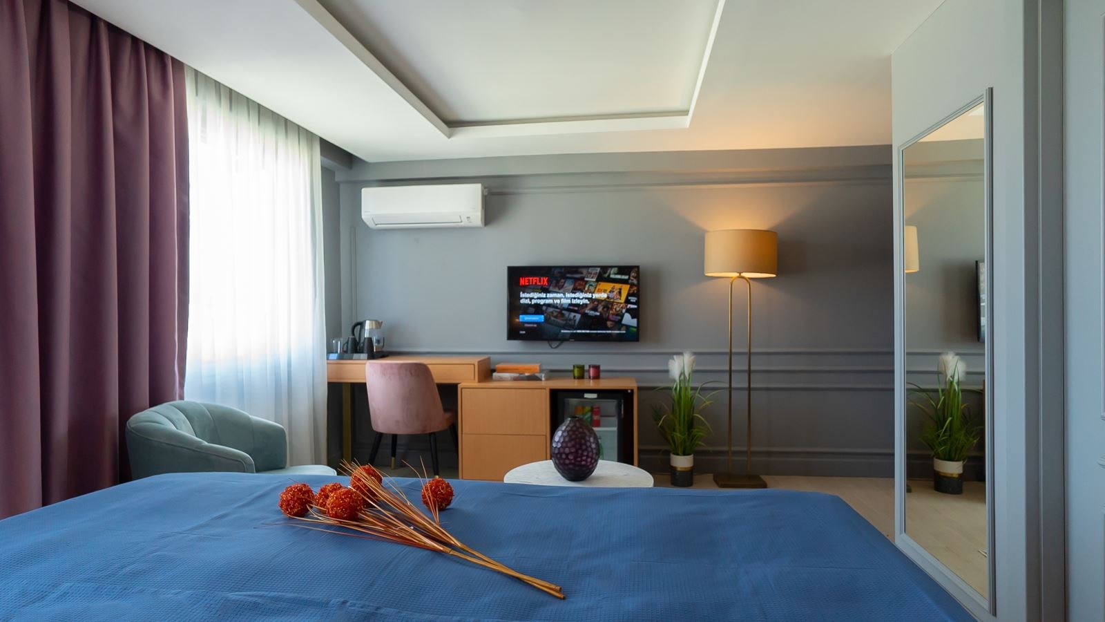 rooms-superior-room--partly-sea-view