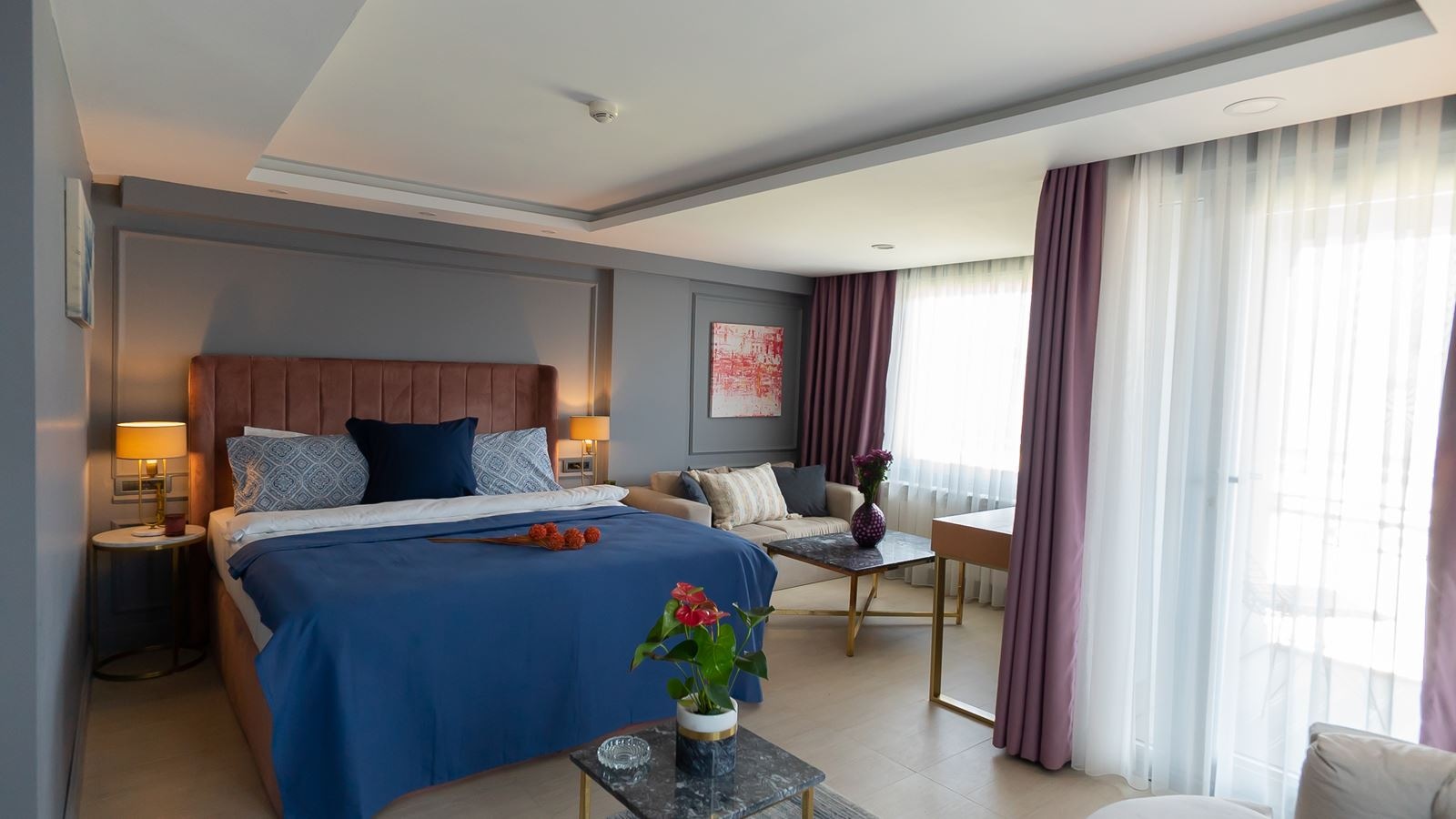 rooms-deluxe-superior-room-sea-view-balcony