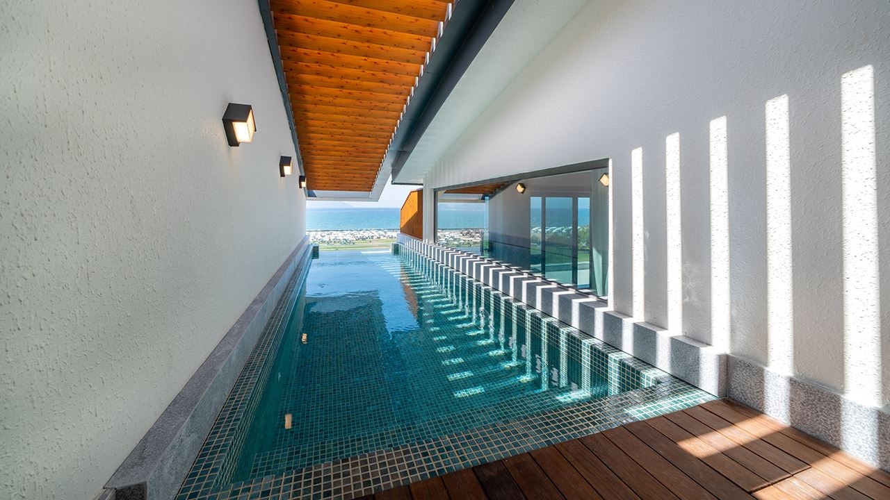 rooms-private-suit-via-pool