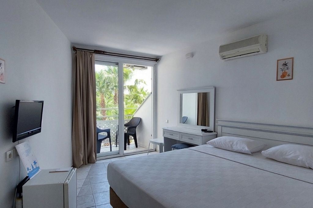 rooms-standard-room-land-view