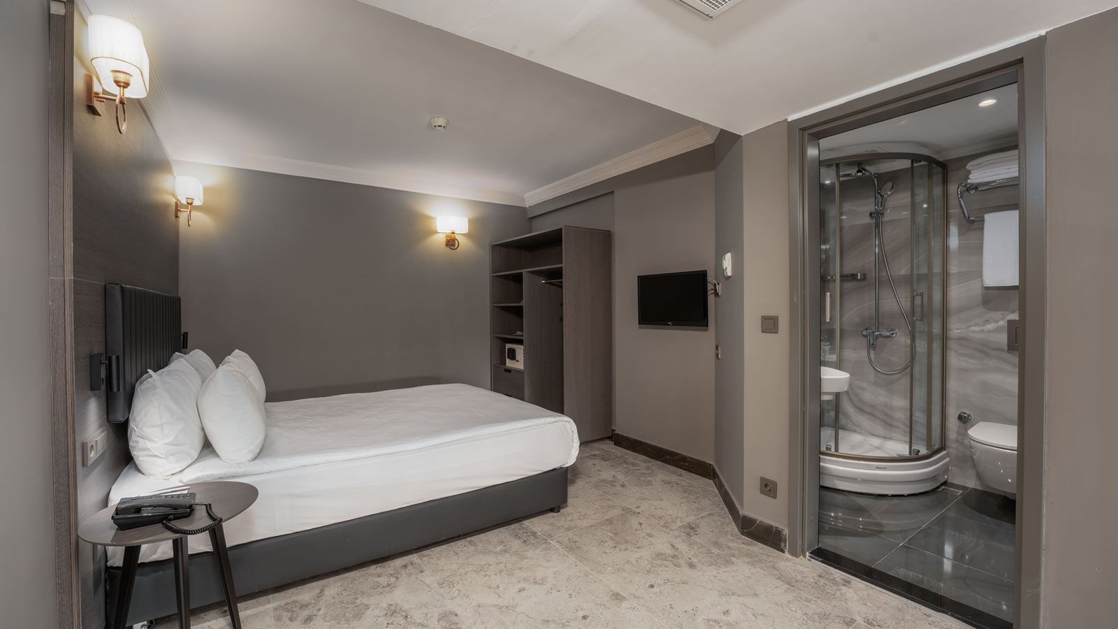 rooms-family-doublex-room-land-view