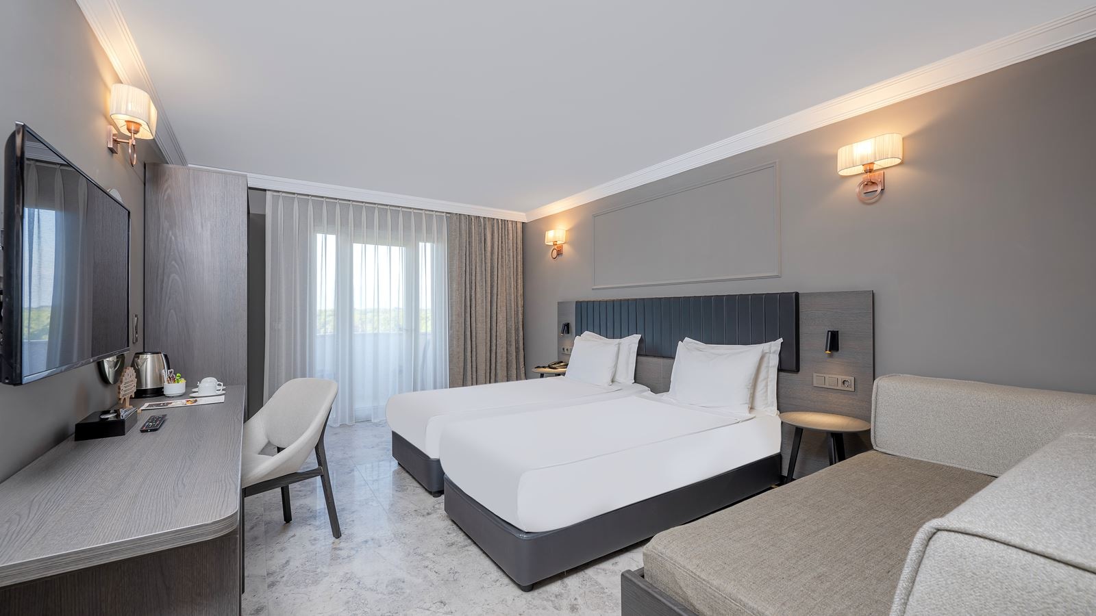 rooms-superior-room-land-view