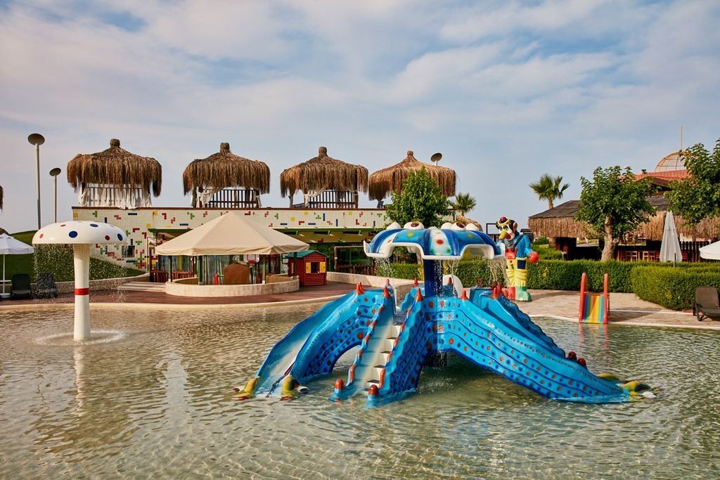 pools-outdoor-childrens-pool