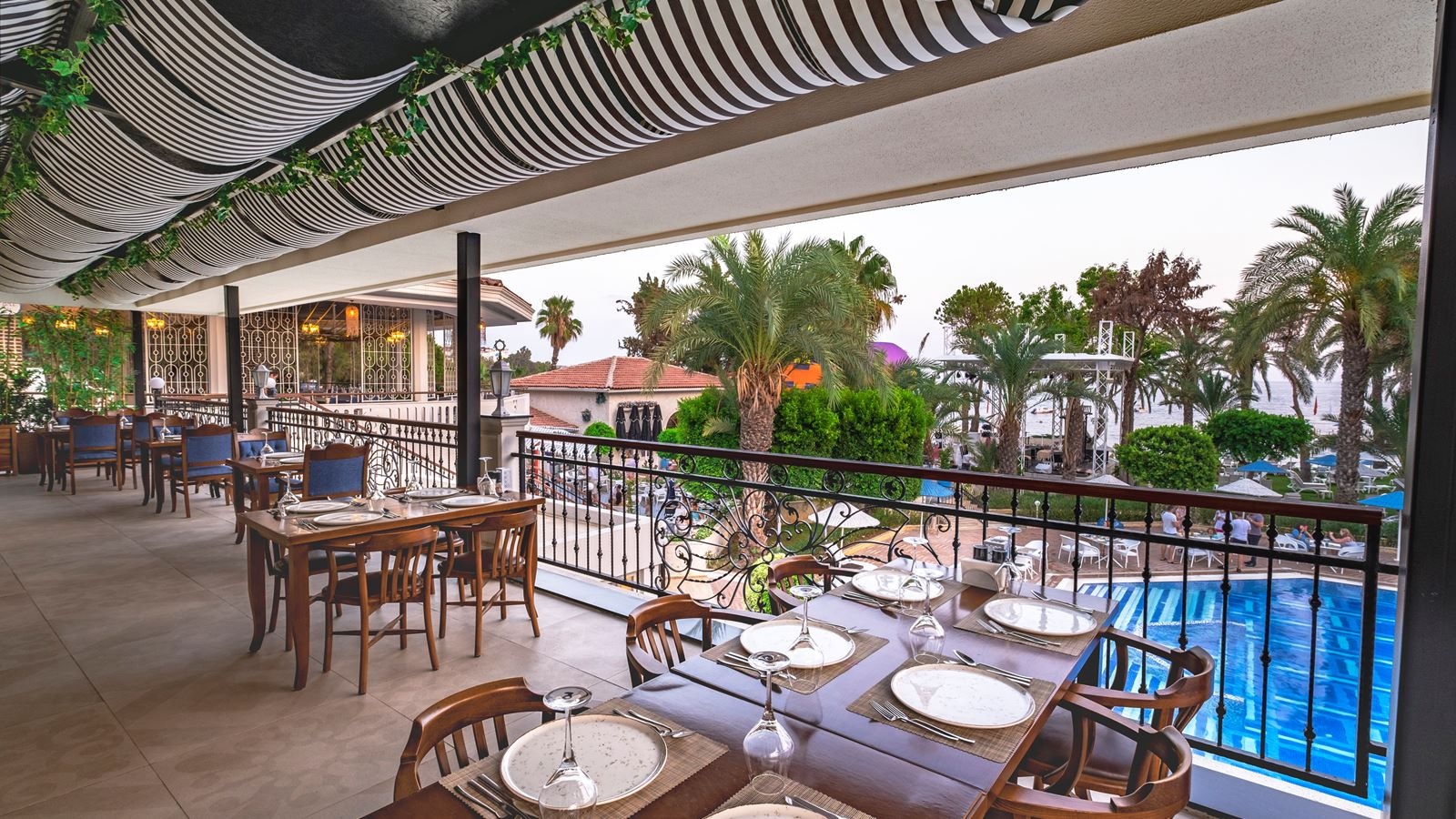 restaurants-bistro-terrazza-restaurant