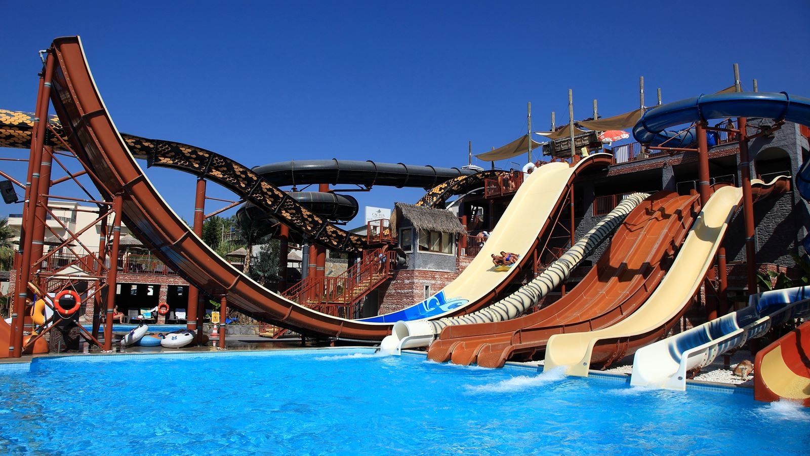 water-park-water-park