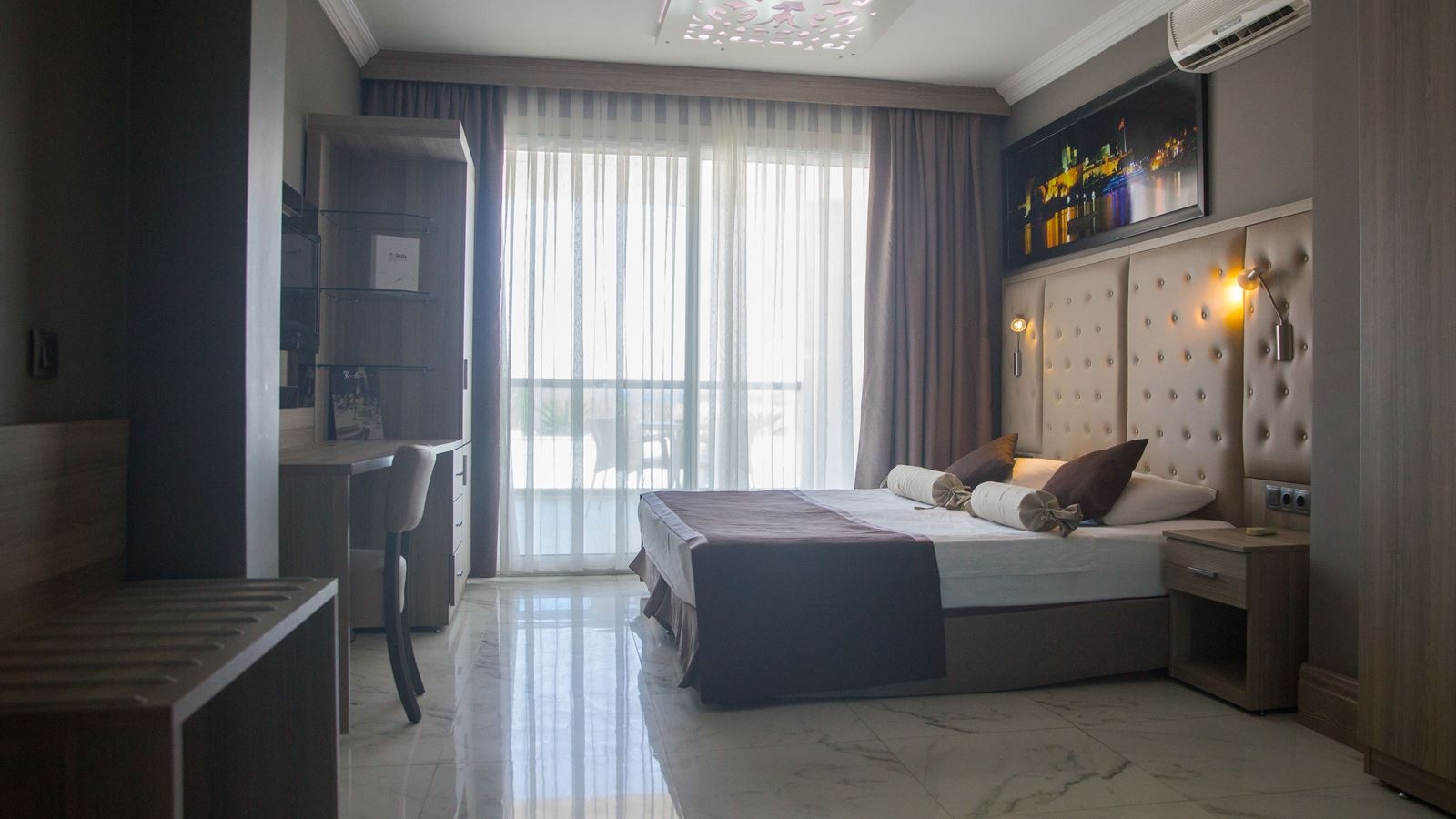 rooms-economic-family-room