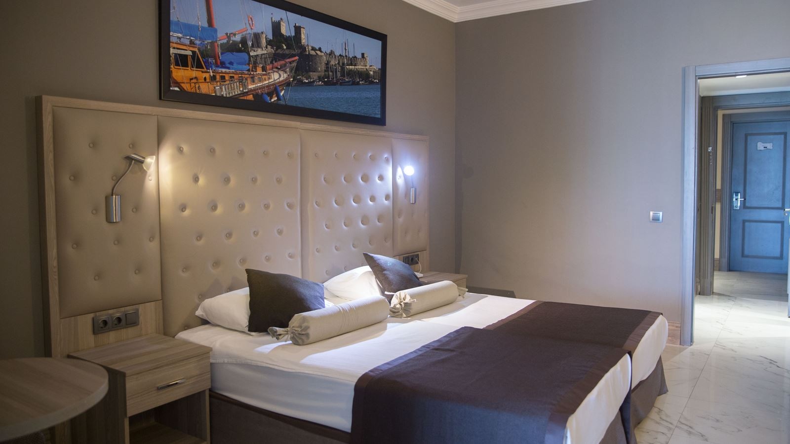 rooms-economic-family-room