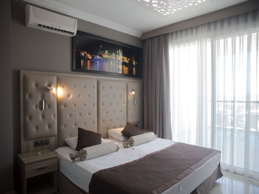 rooms-superior-sea-view-room