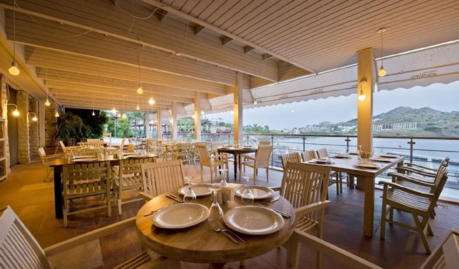 restaurants-restaurants