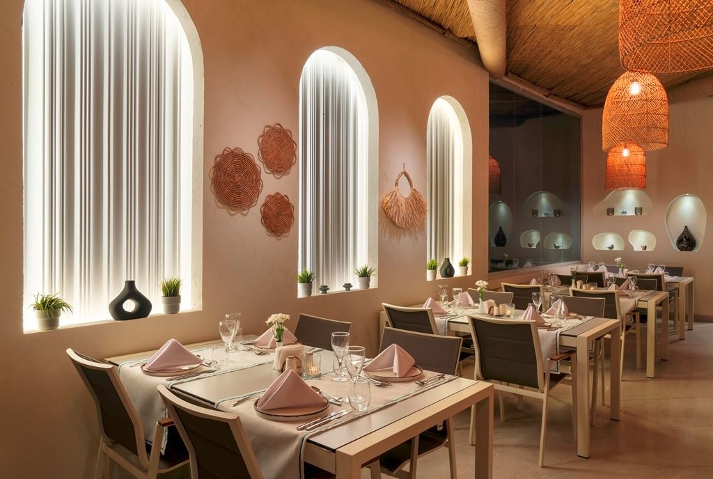 restaurants-luna-restaurant