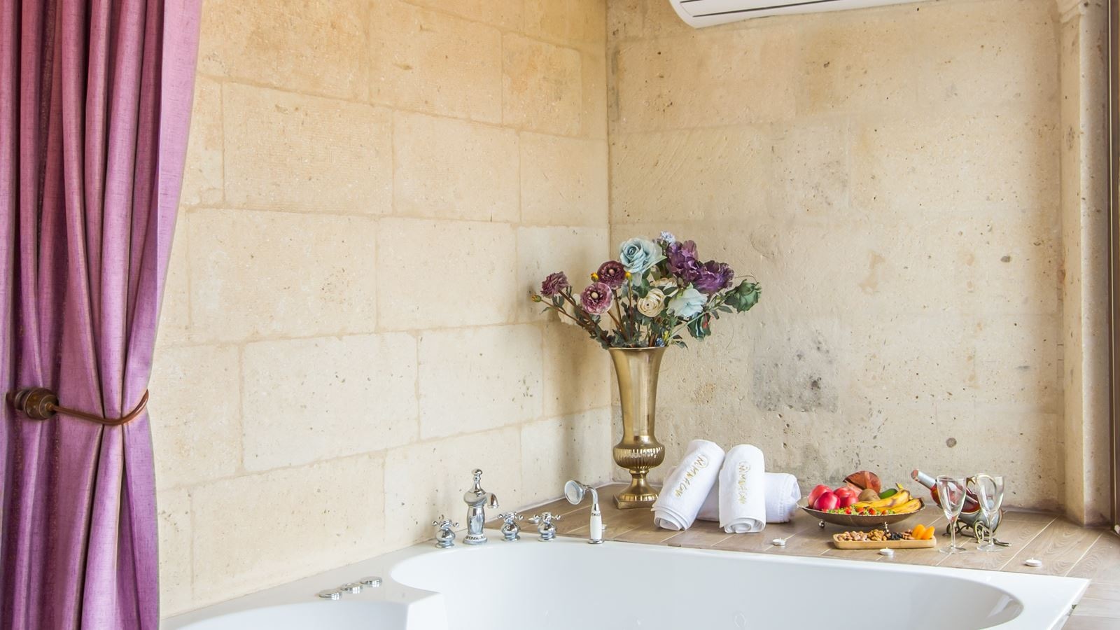 rooms-king-suite-stone