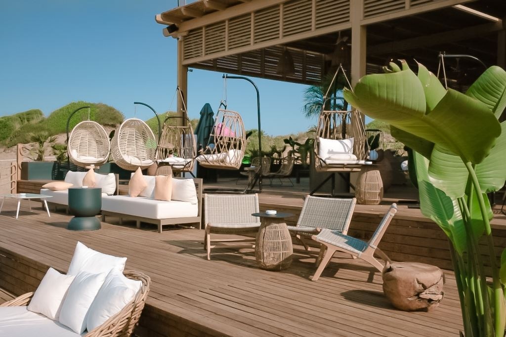 bars-breeze-beach-bar