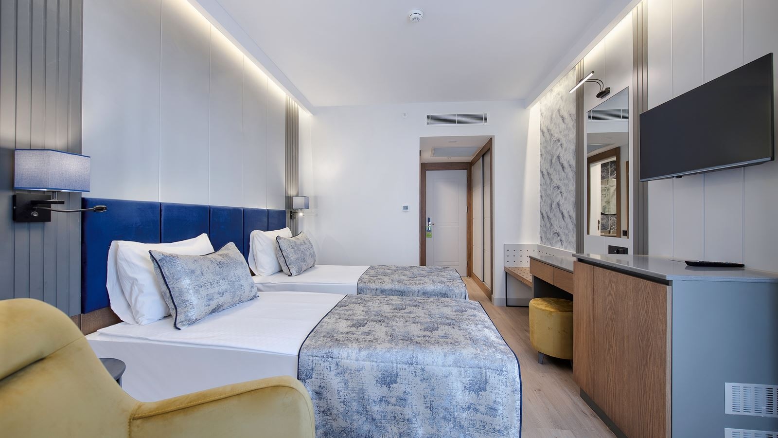 rooms-standard-room-land-view