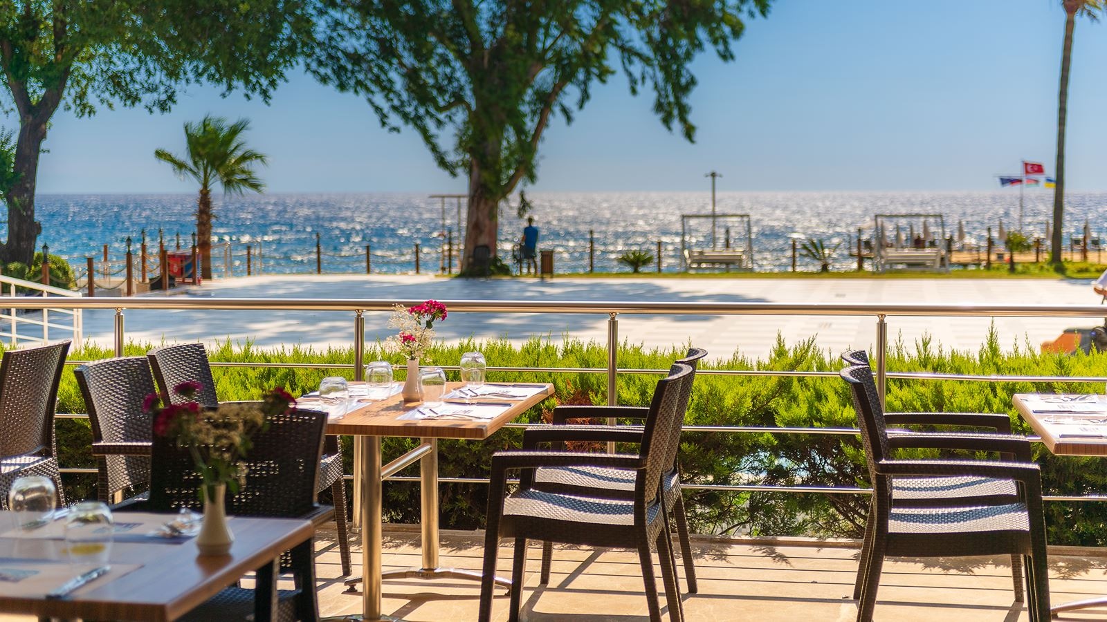 restaurants-snack-lounge