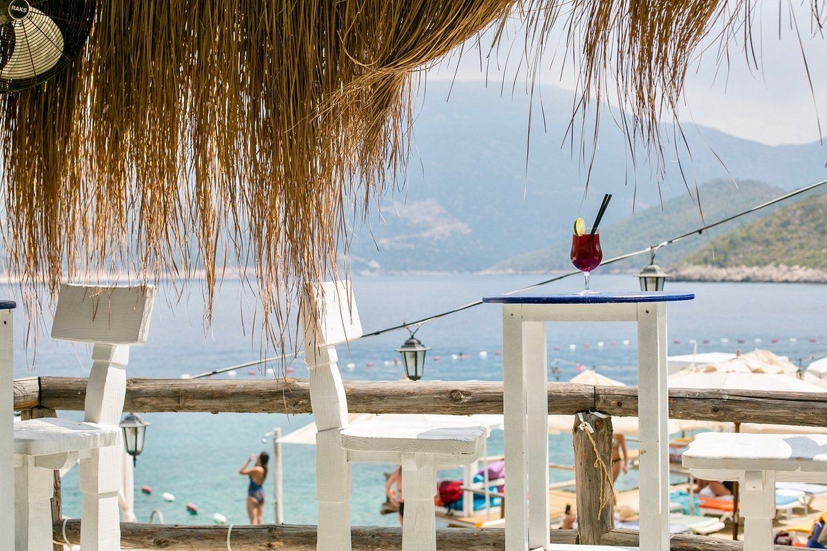 restaurants-pool-restaurant