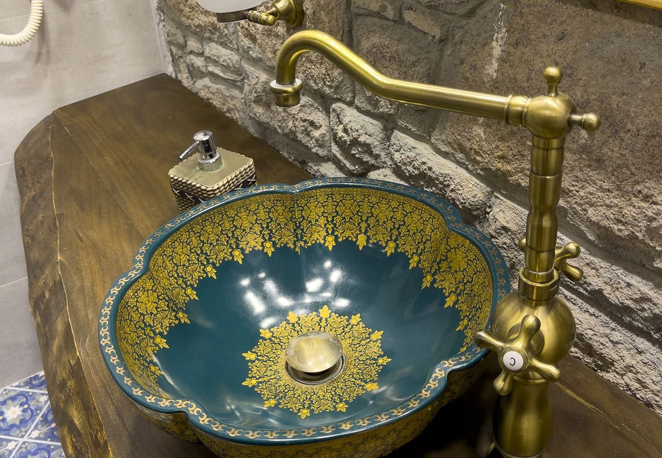 rooms-jakuzili-deluxe-oda