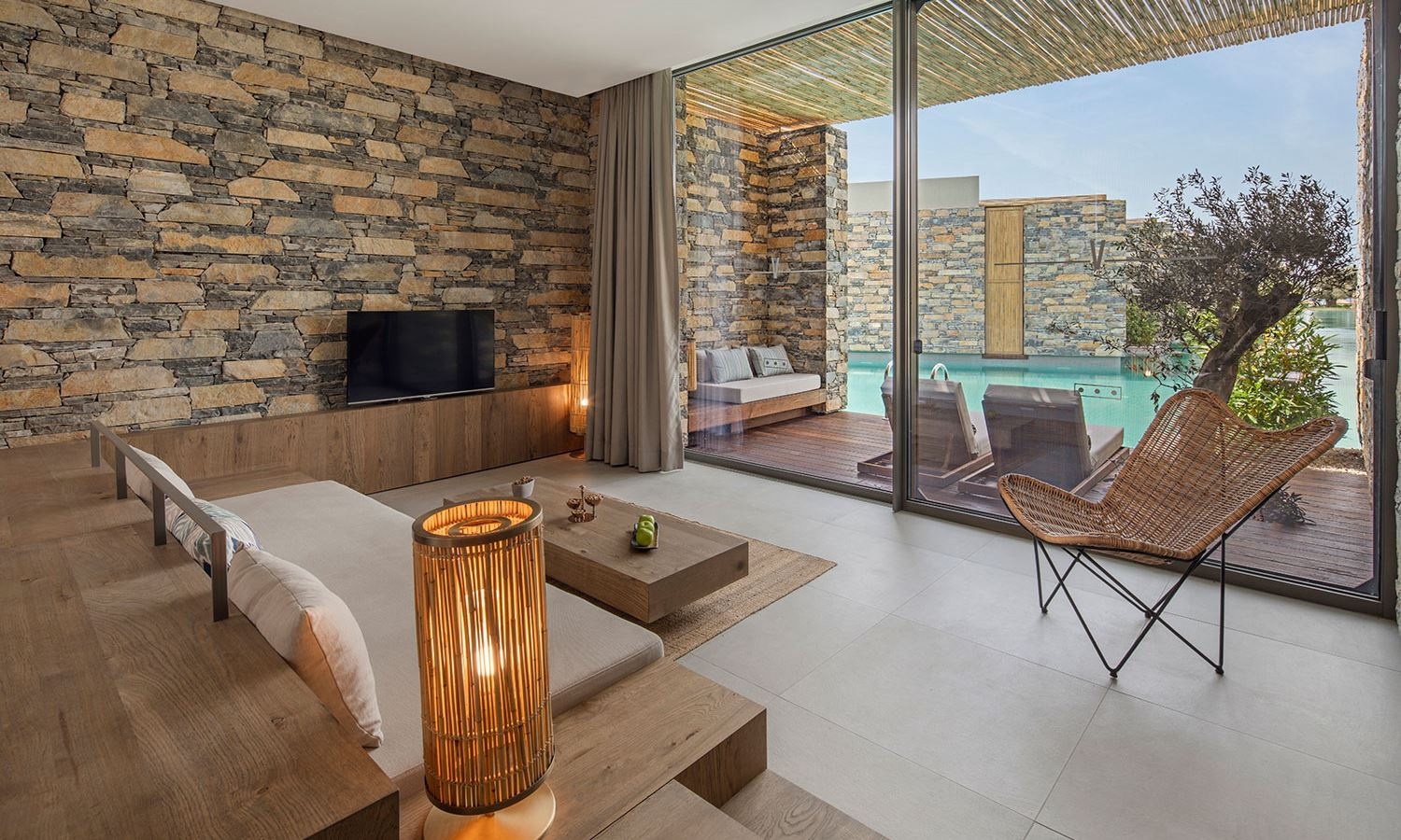 rooms-lagoon-swim-up