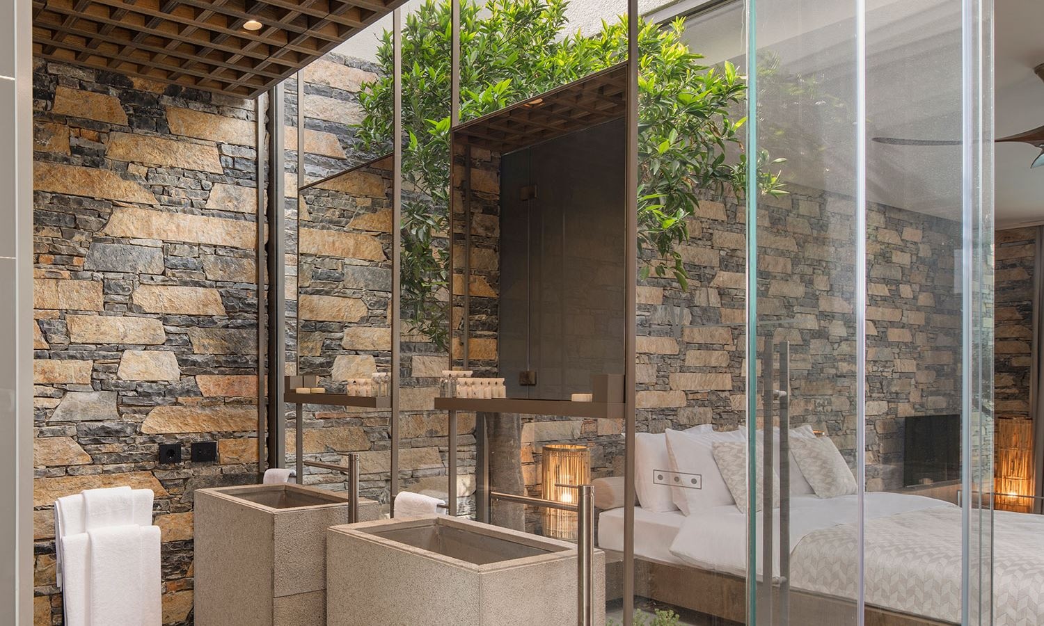 rooms-lagoon-swim-up