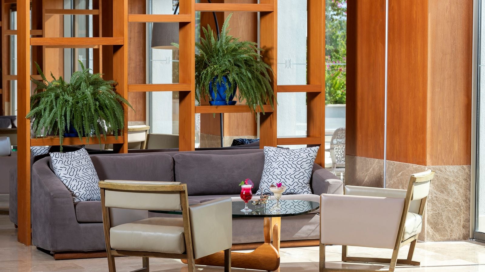 bars-the-bar--lobby-bar