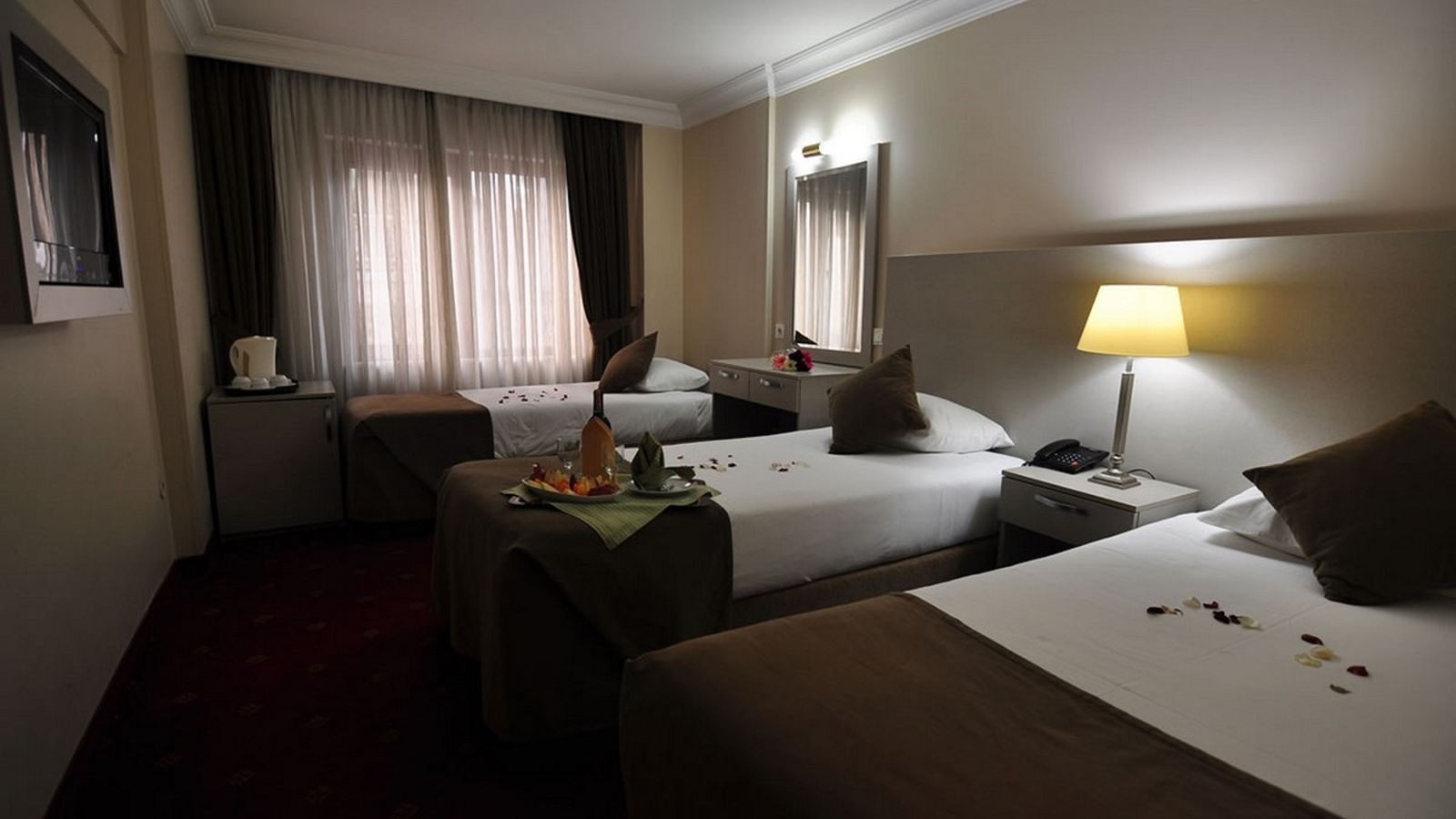 rooms-family-room-standard