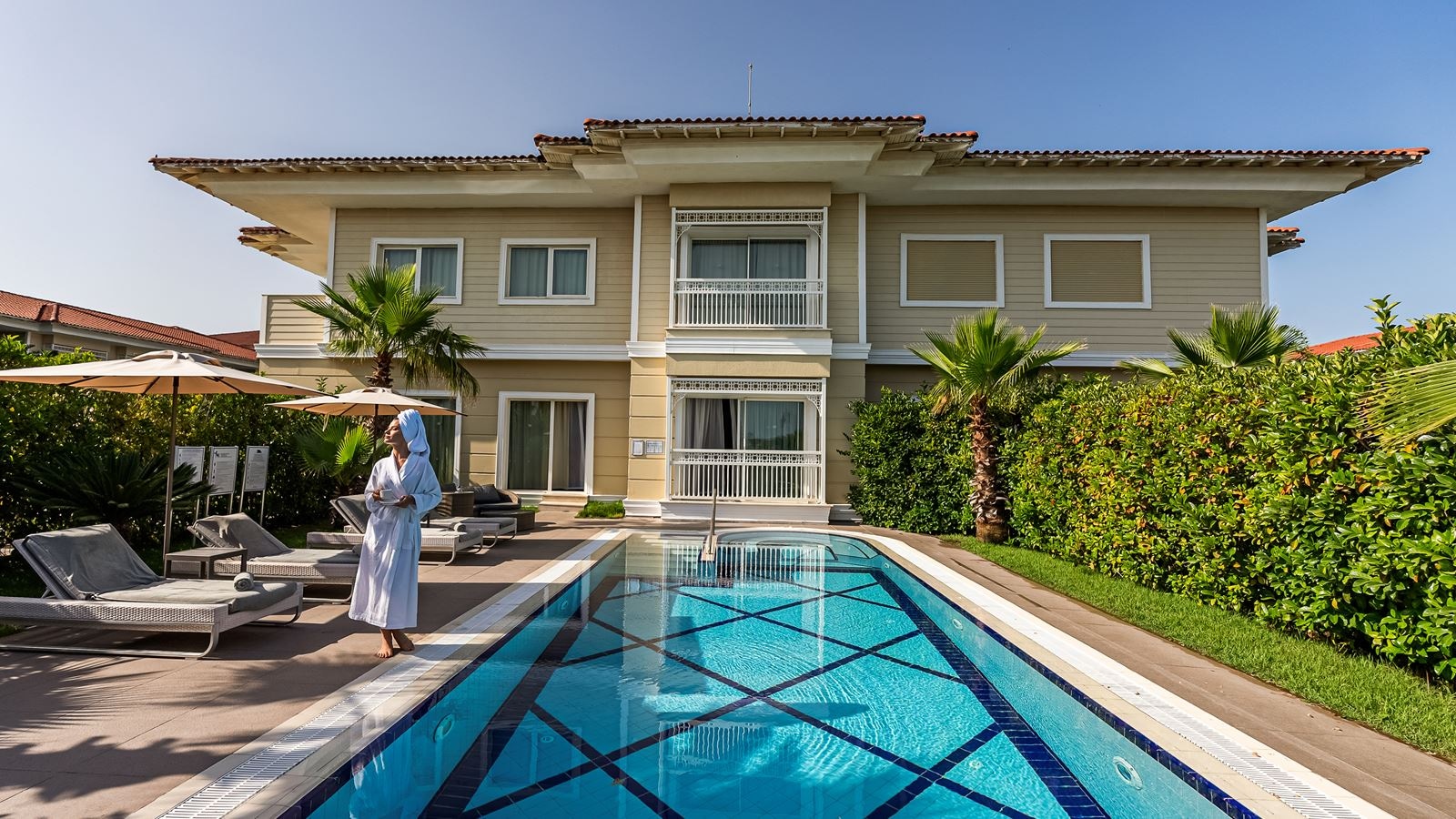 rooms-presidential-pool-suite-type-b