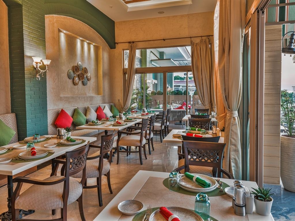 restaurants-gusto-restaurant