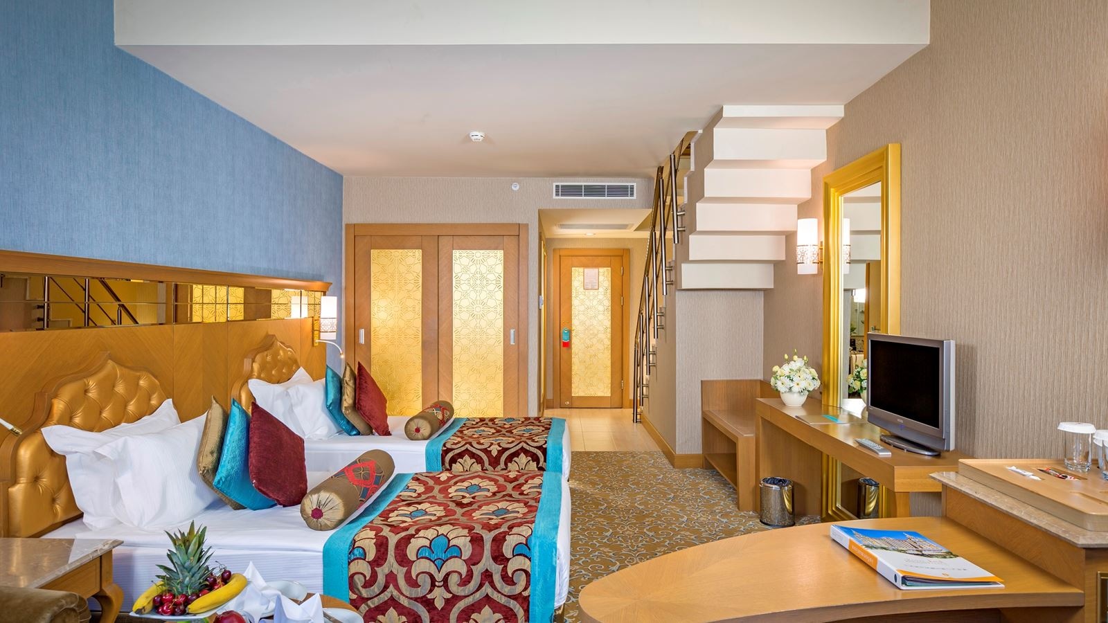 rooms-dublex-family-room-sea-view