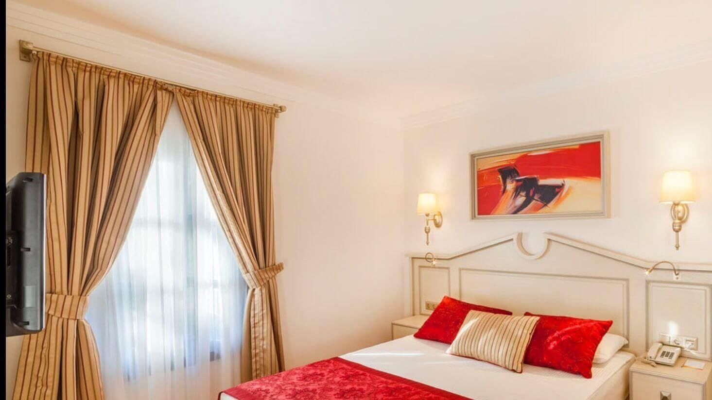 rooms-club-family-room