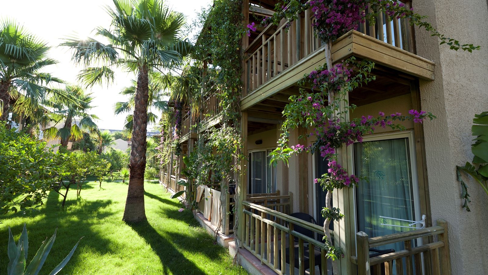 rooms-bungalow-standard-room