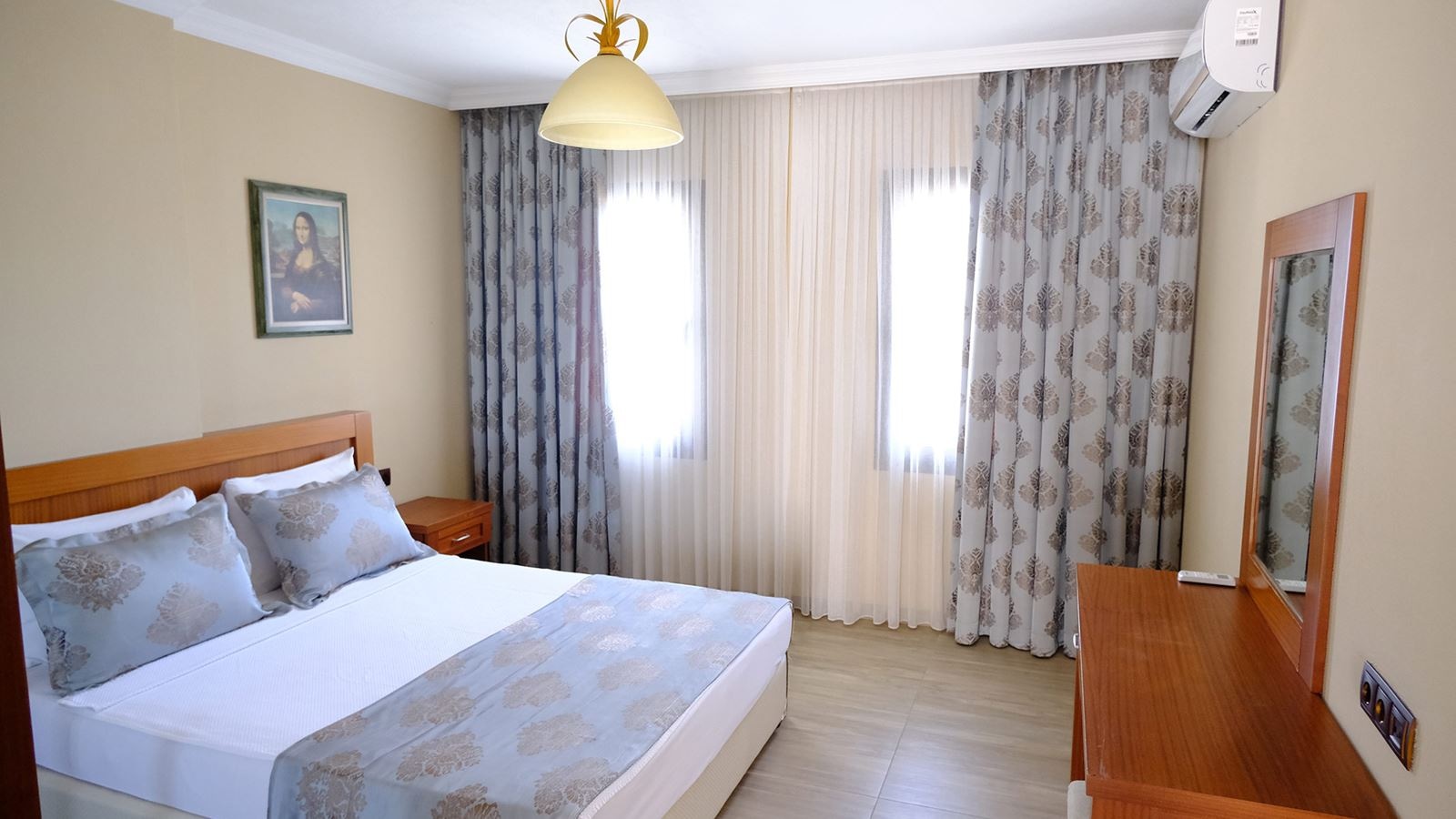 rooms-deluxe-apart-room