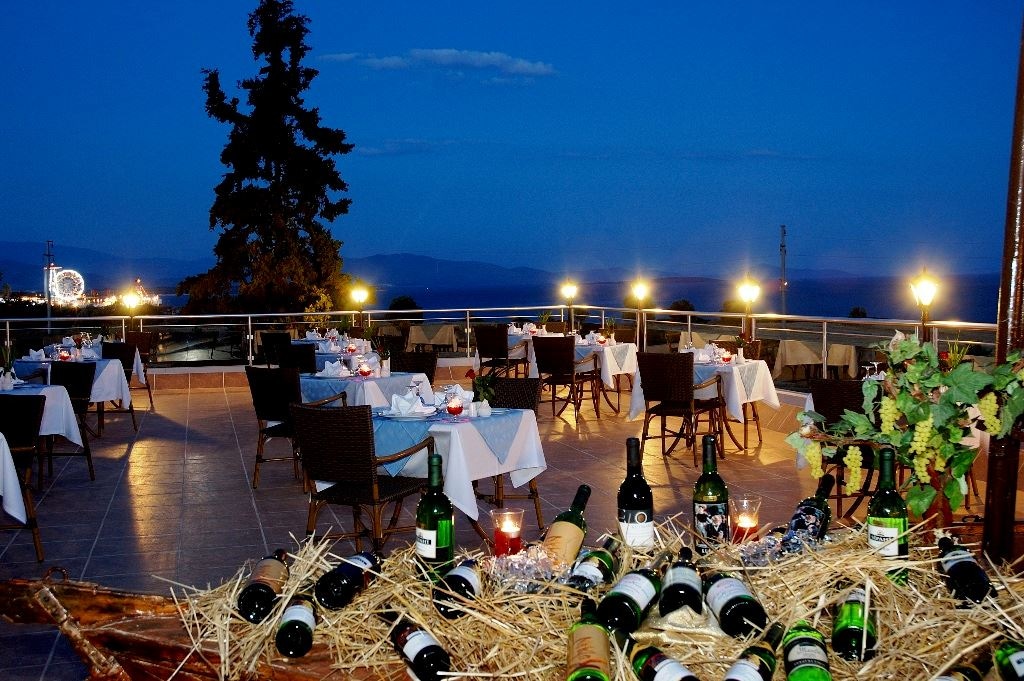 restaurants-priene-terrace