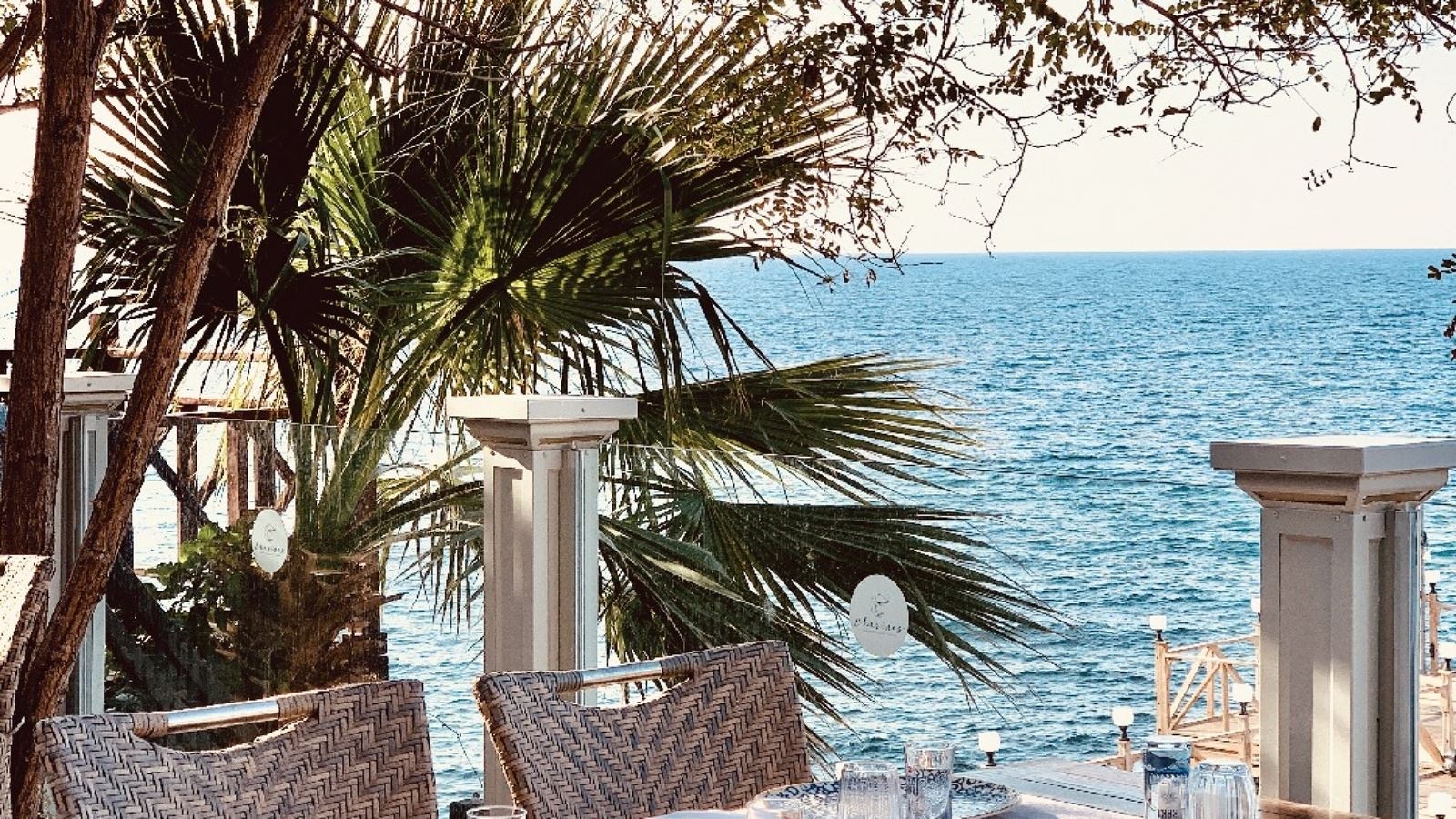 restaurants-charides-sea-food-restaurant