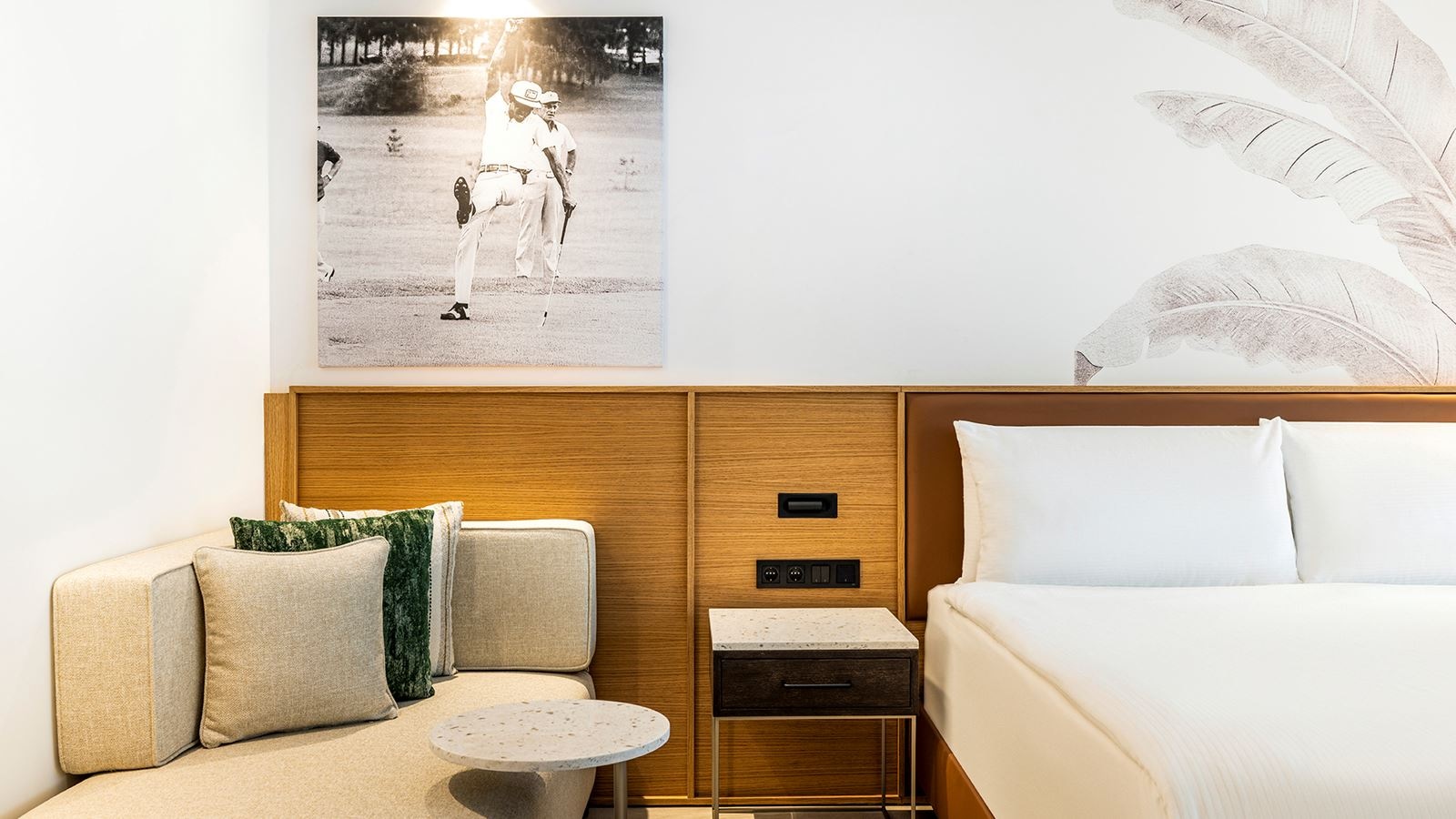 rooms-superior-family-room