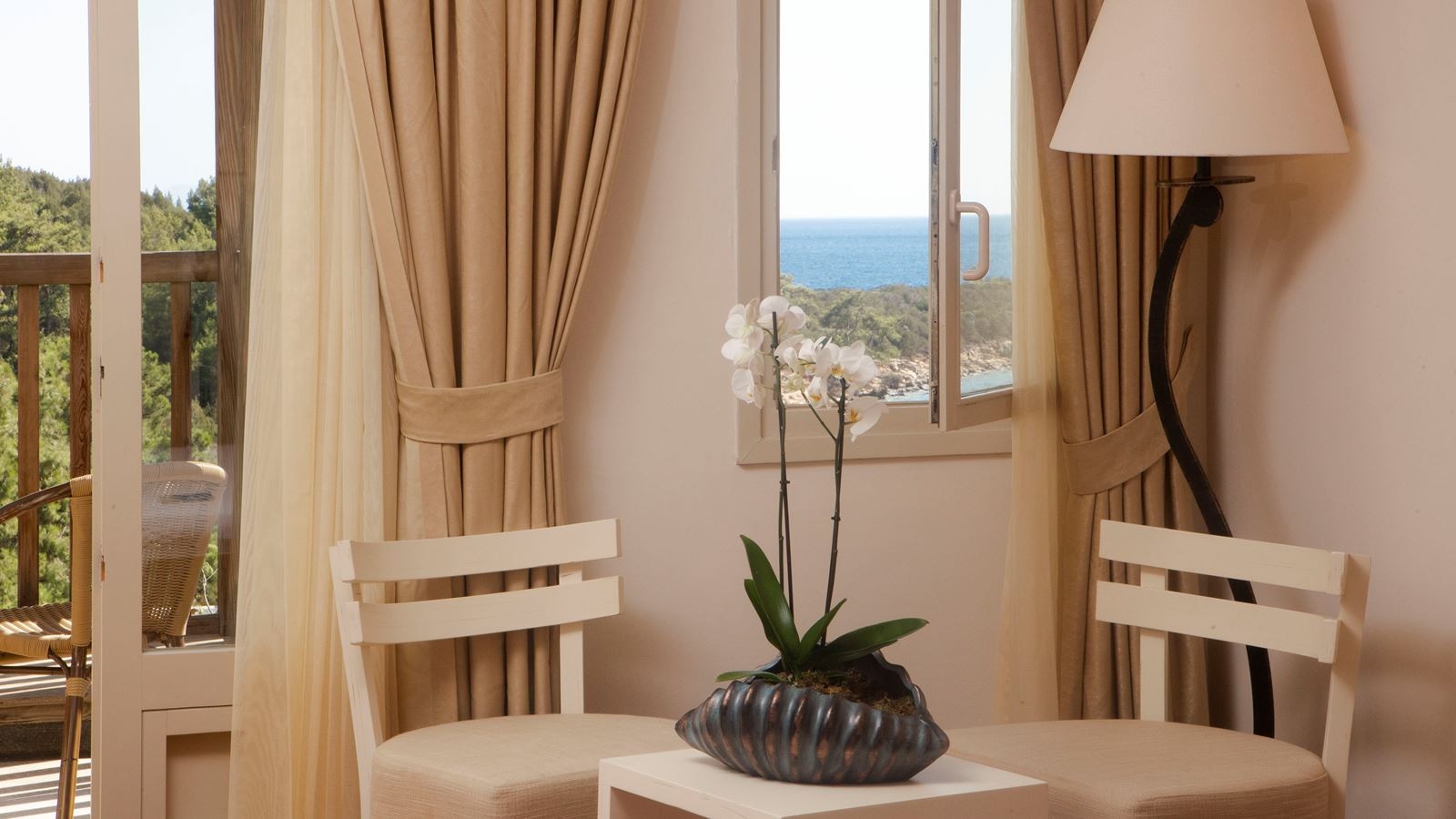 rooms-standard-room-sea-view