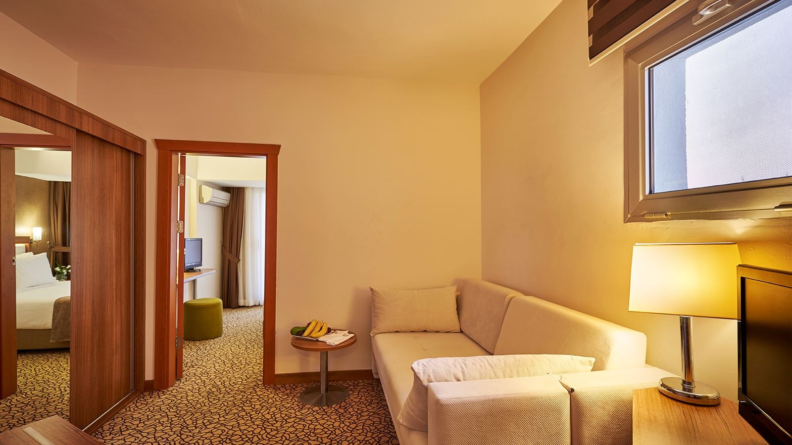 rooms-family-room-garden