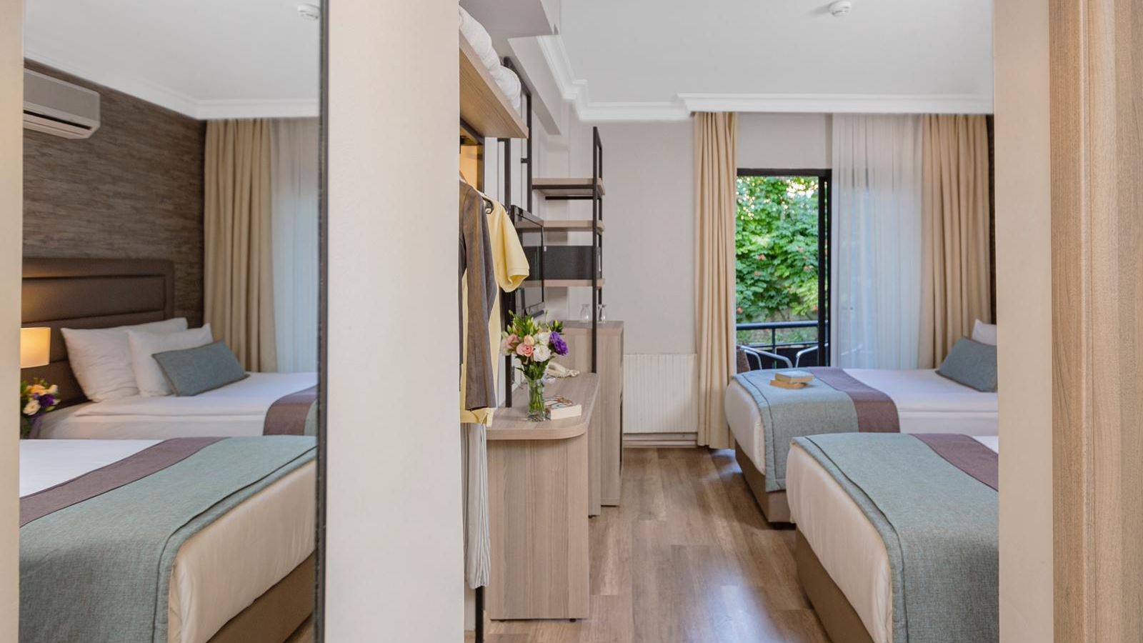 rooms-standard-land-view-room