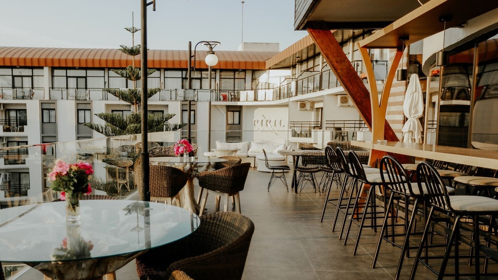 restaurants-teras-bar