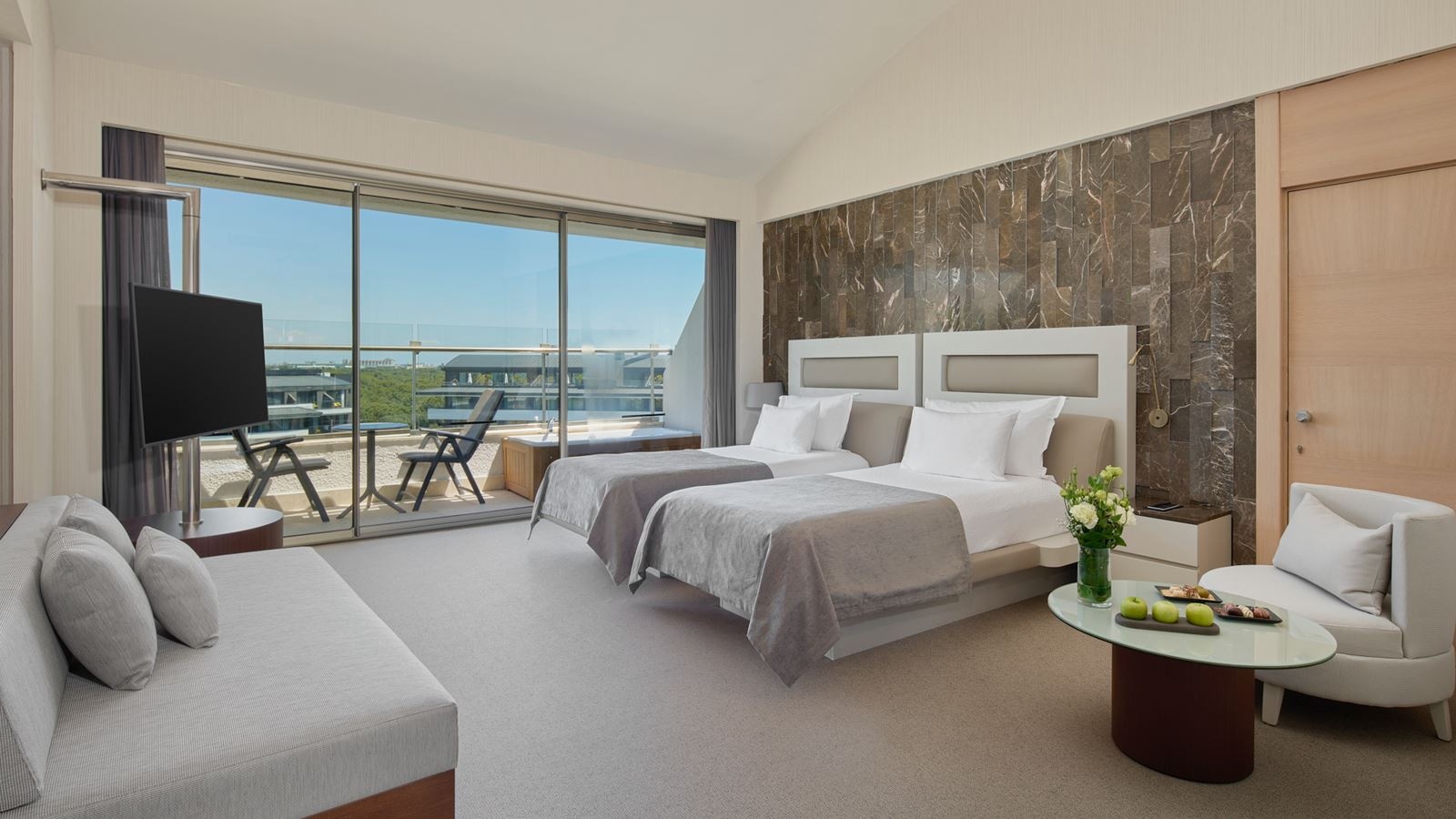 rooms-family-suite-roof-sea