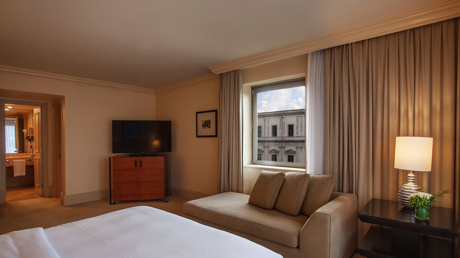 rooms-1-+-1-grand-suite