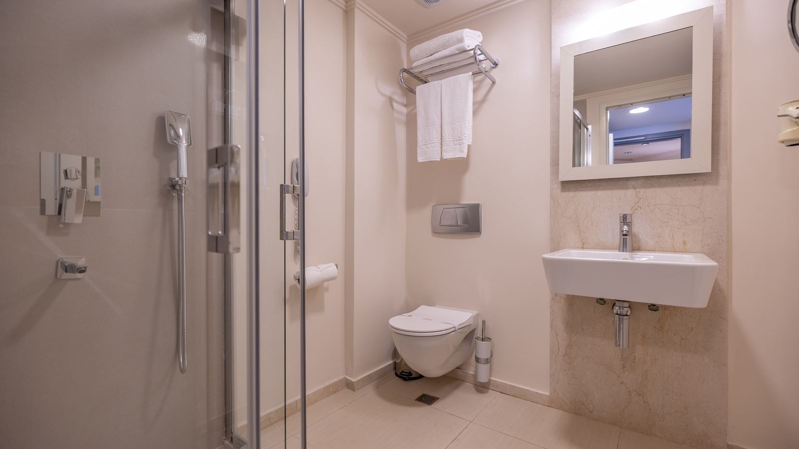 rooms-family-suite-room